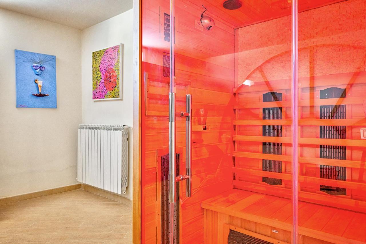 Villa Il Poggino - Modern House フォイアーノ・デッラ・キアーナ エクステリア 写真